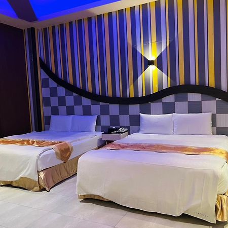 Wei Feng Exquisite Motel Pintung Branch Pingtung Exterior foto